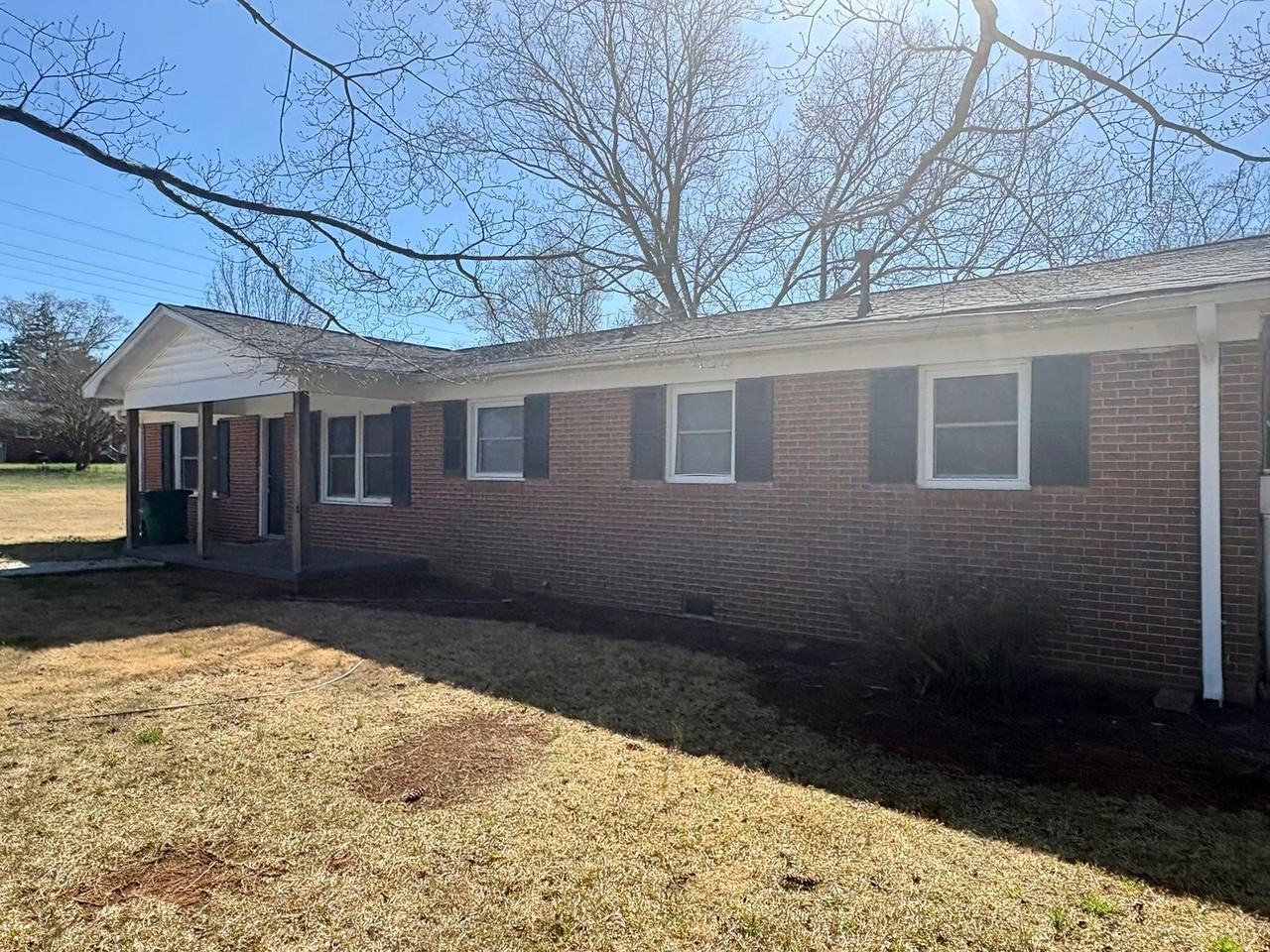 213 Morris St - Photo 2 of 25