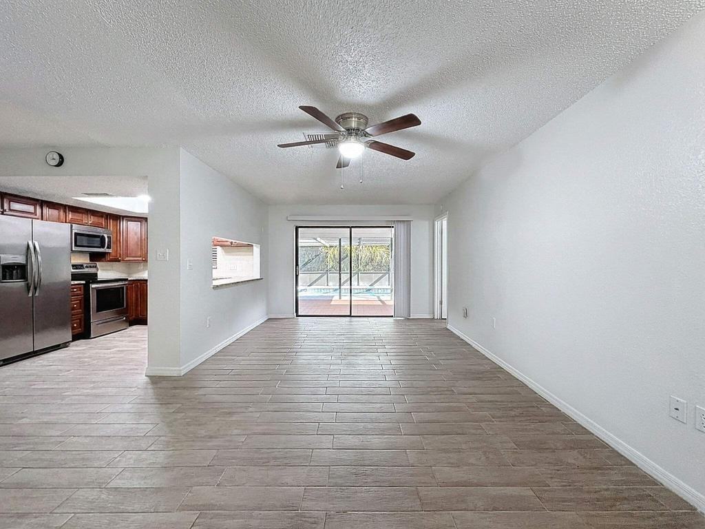 7410 Dundee Ct - Photo 2 of 25