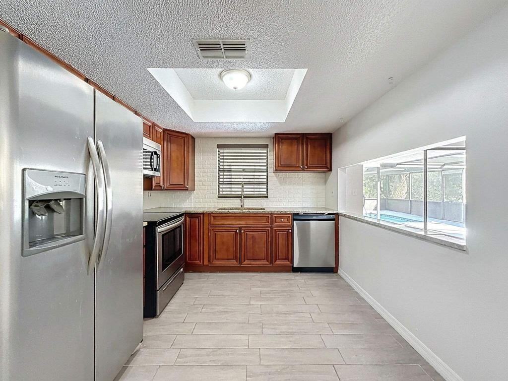 7410 Dundee Ct - Photo 7 of 25