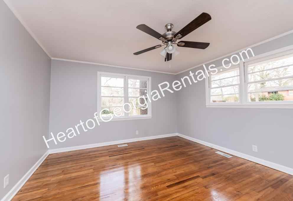 204 Ashby Way - Photo 5 of 27