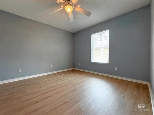 5652 -A Dee St unit A - Photo 4 of 20