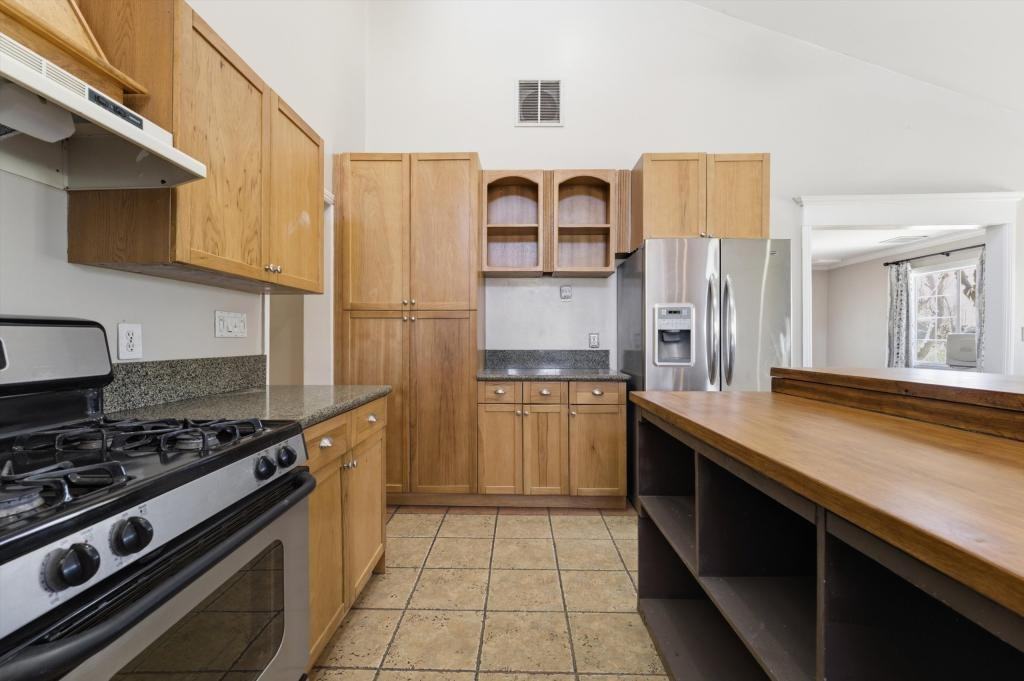 13237 E Avenue W8 - Photo 7 of 26