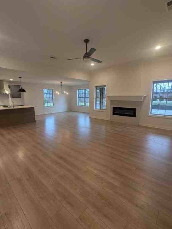 651 Four Winds Dr - Photo 5 of 25