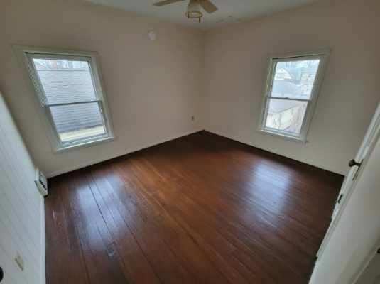 3221 S Harrison St - Photo 7 of 15