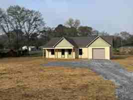 featured image of 118 Dobbins Cir