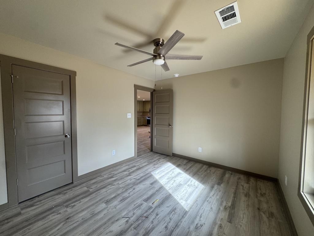 118 Dobbins Cir - Photo 5 of 11