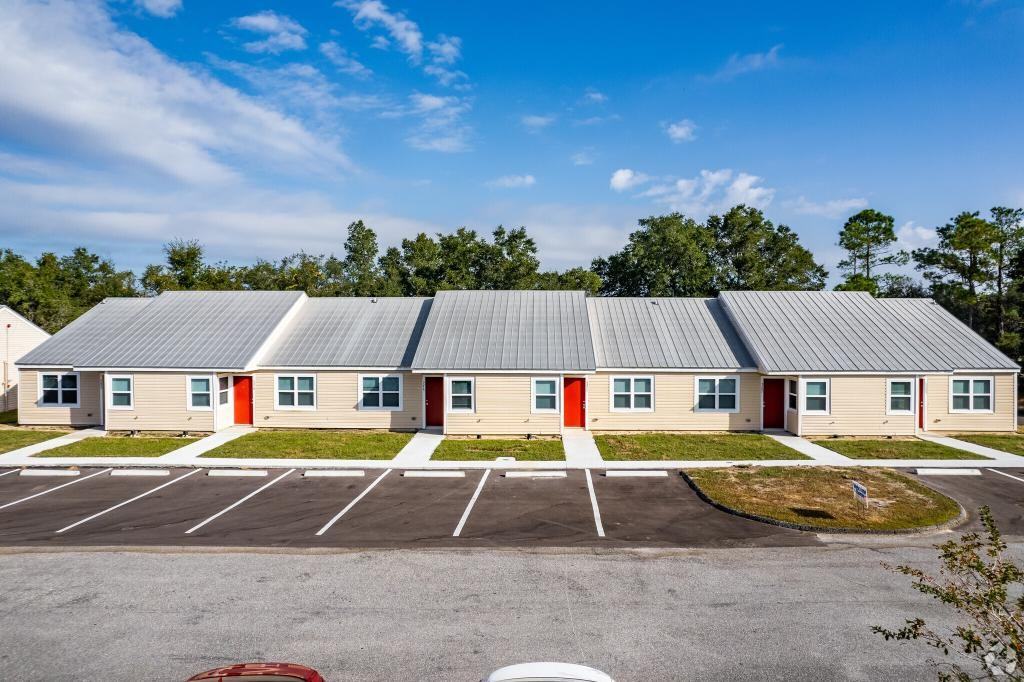 5267 Sw 21st Pl - Photo 2 of 11