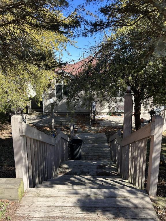 715 Hampton St - Photo 4 of 24