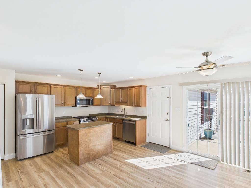 720 E Newport Rd - Photo 5 of 20