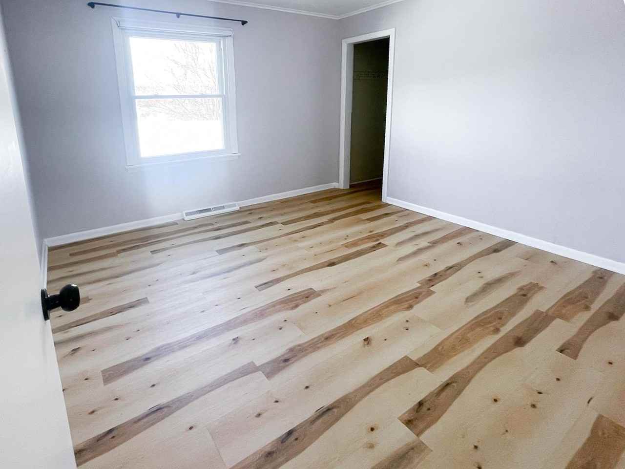 705 State St - Photo 5 of 13