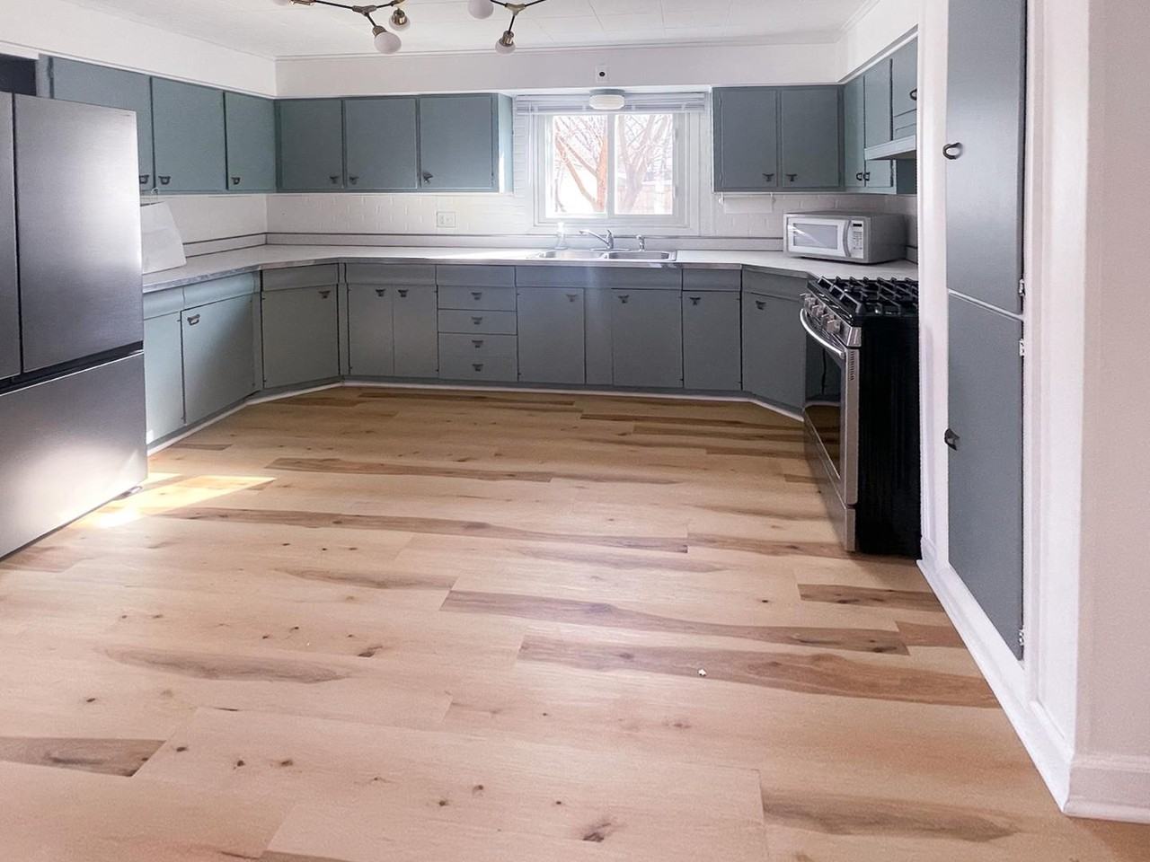 705 State St - Photo 6 of 13