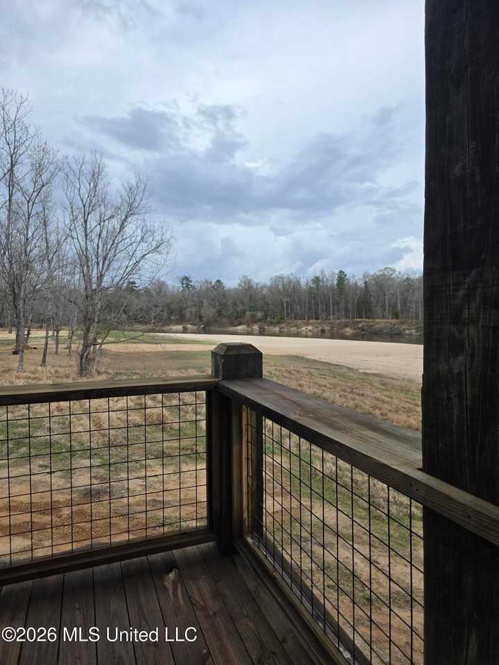 1160 Cottonwood Drive - Photo 3 of 15