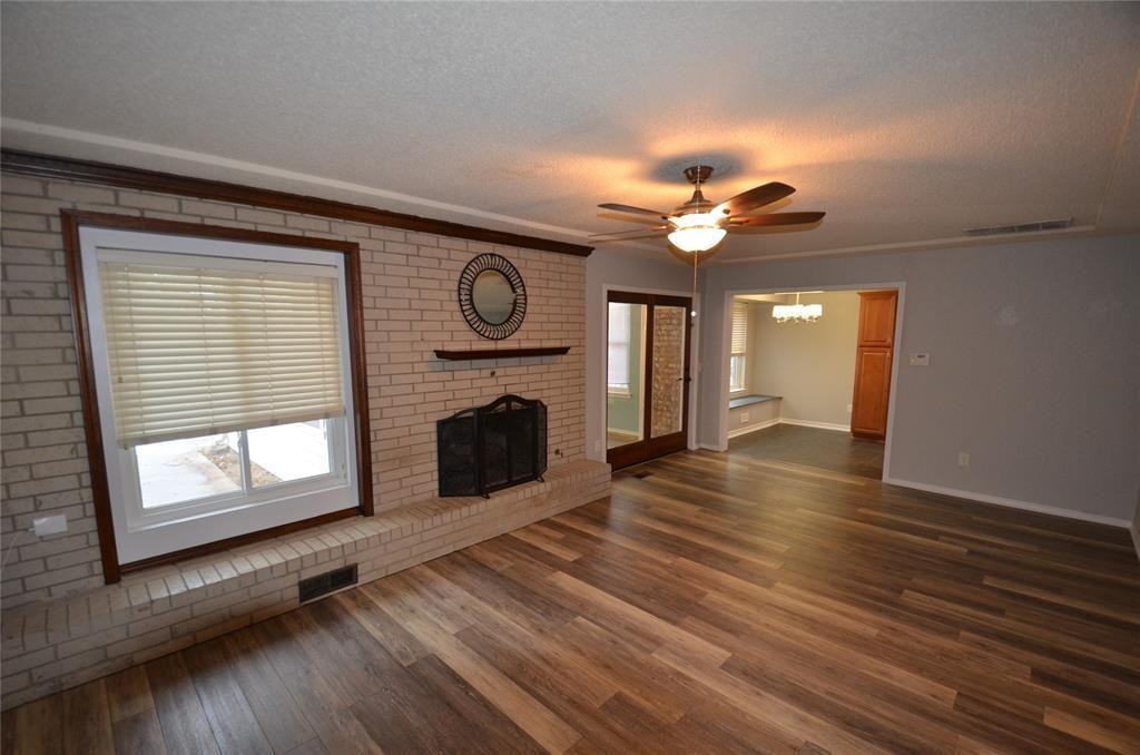 1212 Val Genes Rd - Photo 2 of 39