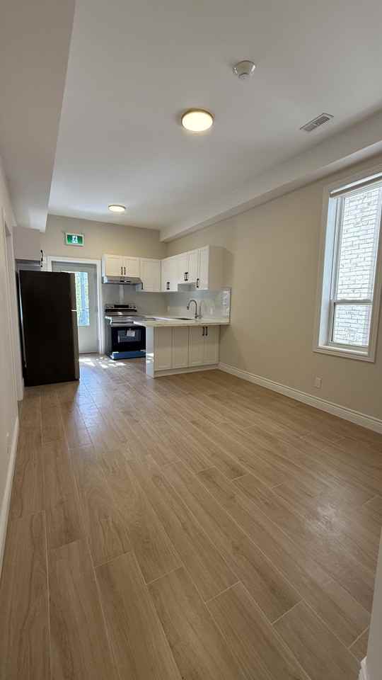 Beverley St & Cecil St - Photo 2 of 15