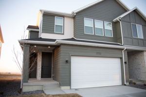 featured image of 2740 W Aurora Ave