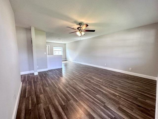 848 Center Street #3 - Photo 3 of 9