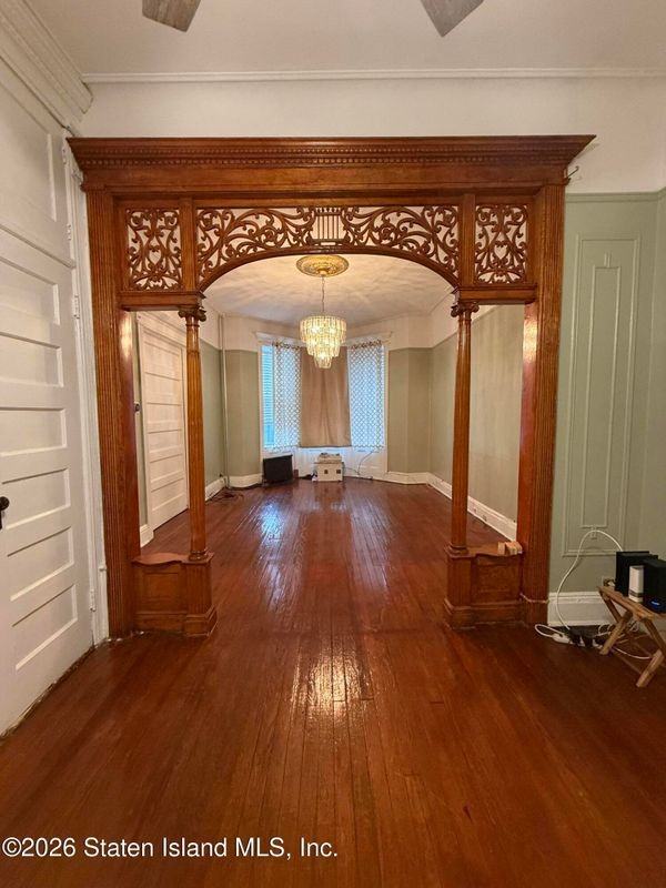 650 54th St - Photo 5 of 12