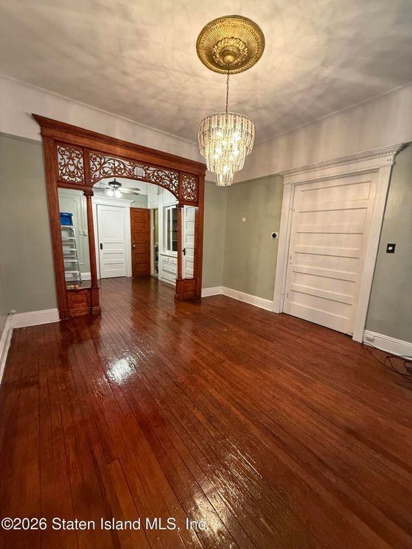 650 54th St - Photo 7 of 12