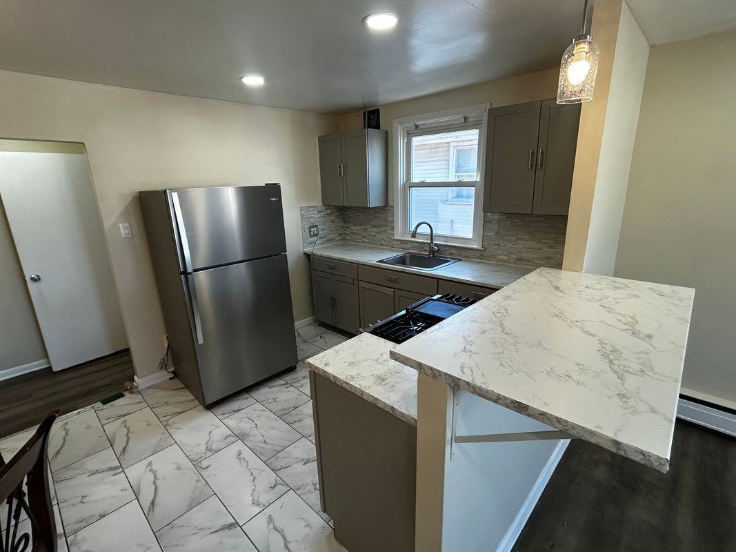 7347 Tabor Ave - Photo 3 of 17