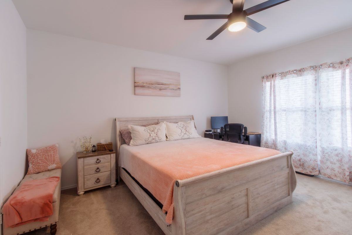 913 Coulee Dr - Photo 5 of 7