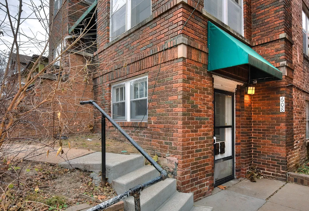 610 S 32nd Ave #5 - Photo 2 of 2