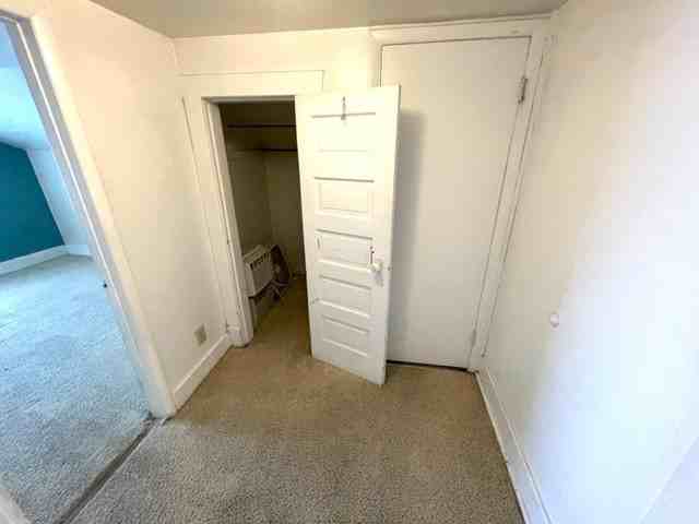 206 En, Unitupstairs #2UPSTAIRS - Photo 4 of 4