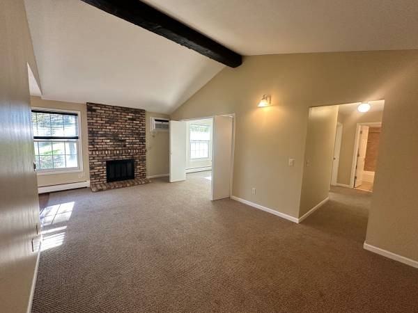 942 Westbrooke Way #1 - Photo 2 of 9