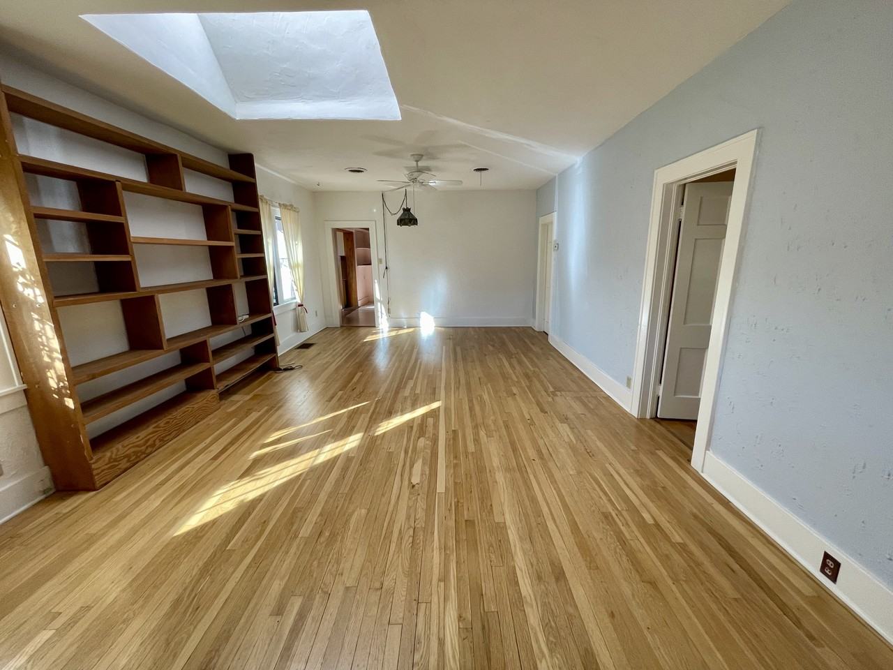 1005 Girard Blvd Ne - Photo 6 of 32