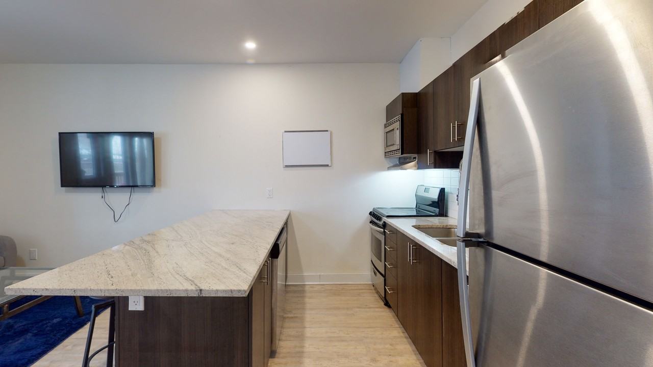 422 Nelson Street - Photo 3 of 42