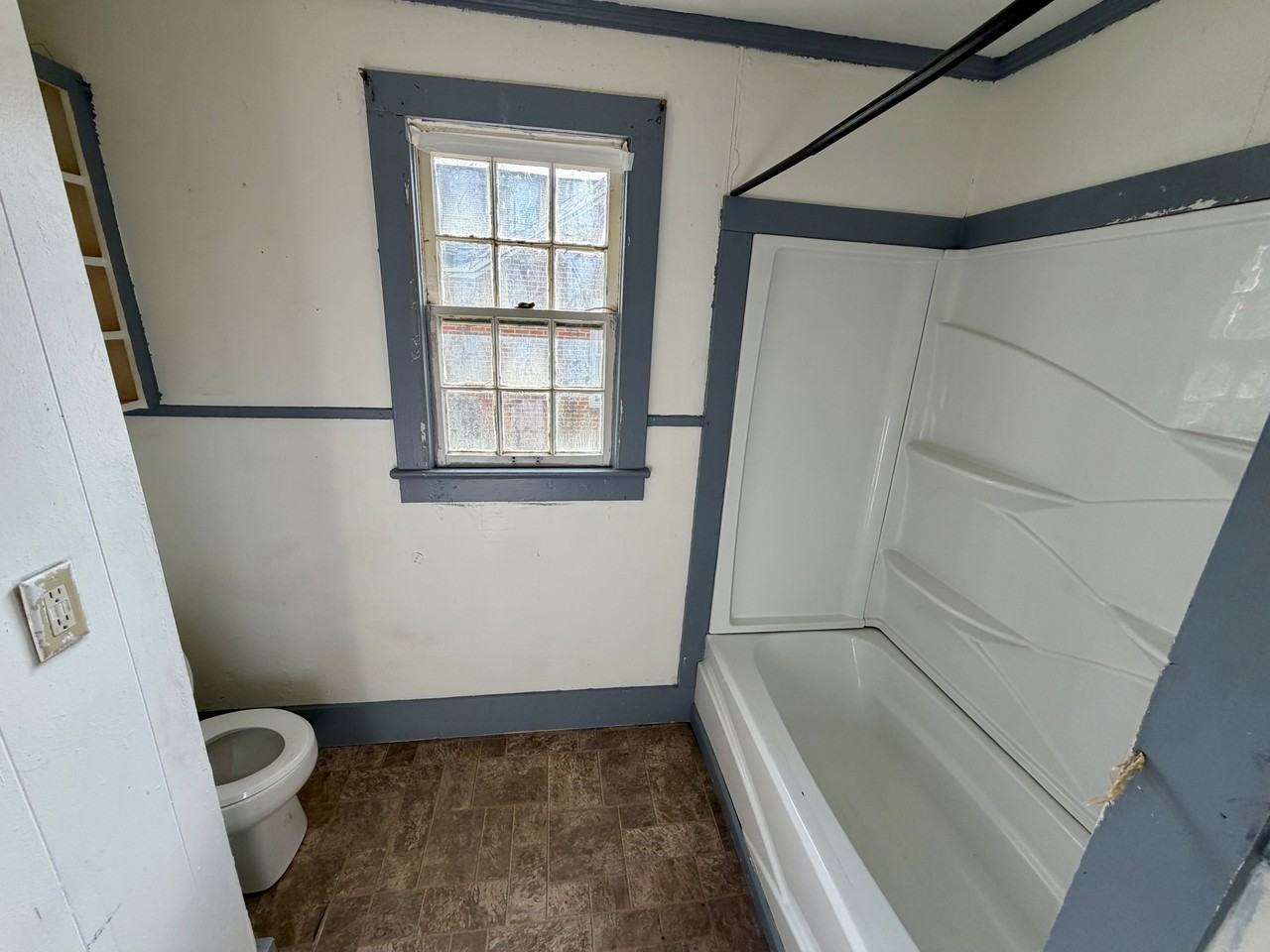 1401 12th Ave N - Photo 3 of 12