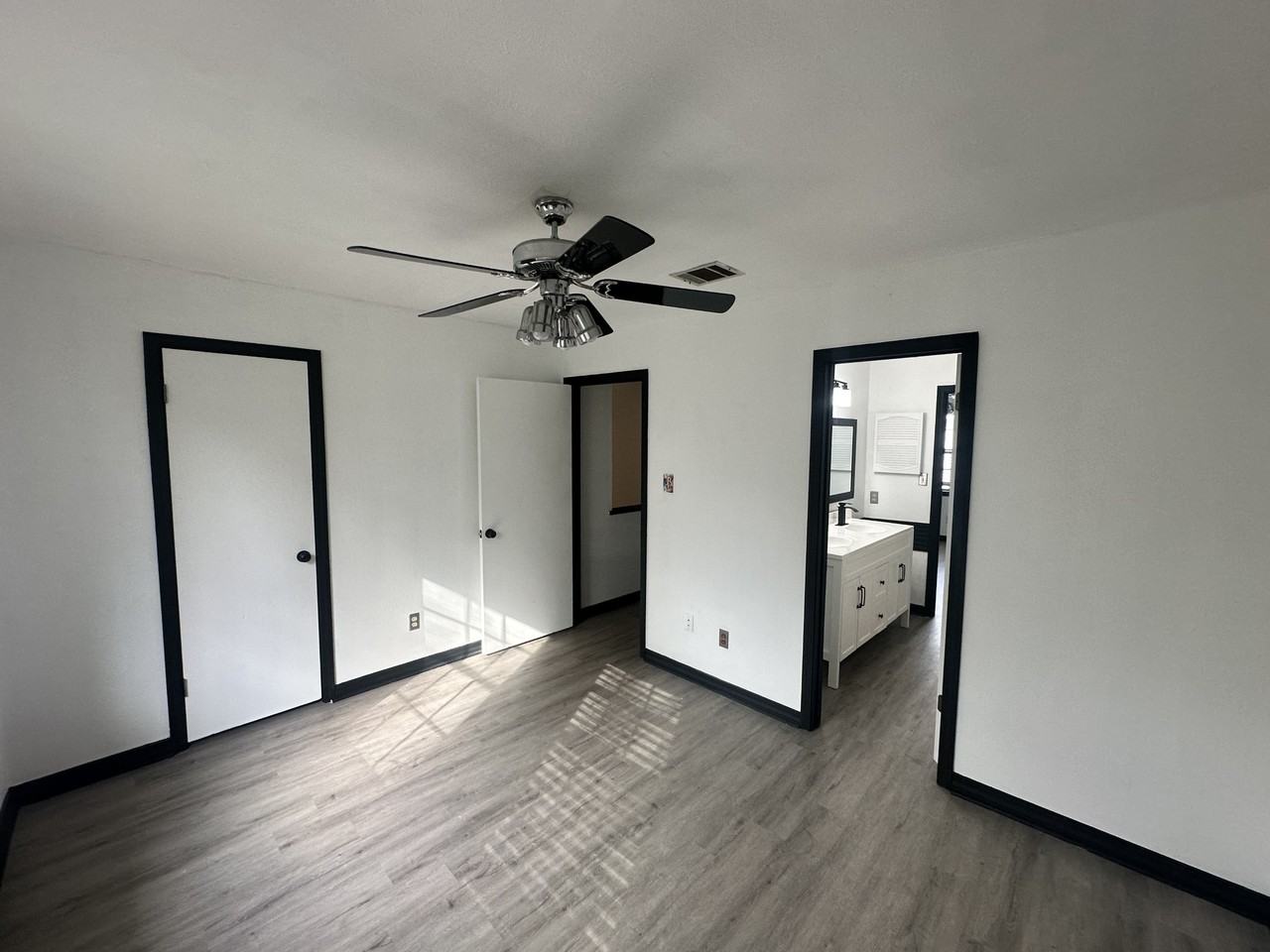 1414 Highland Ave - Photo 5 of 13