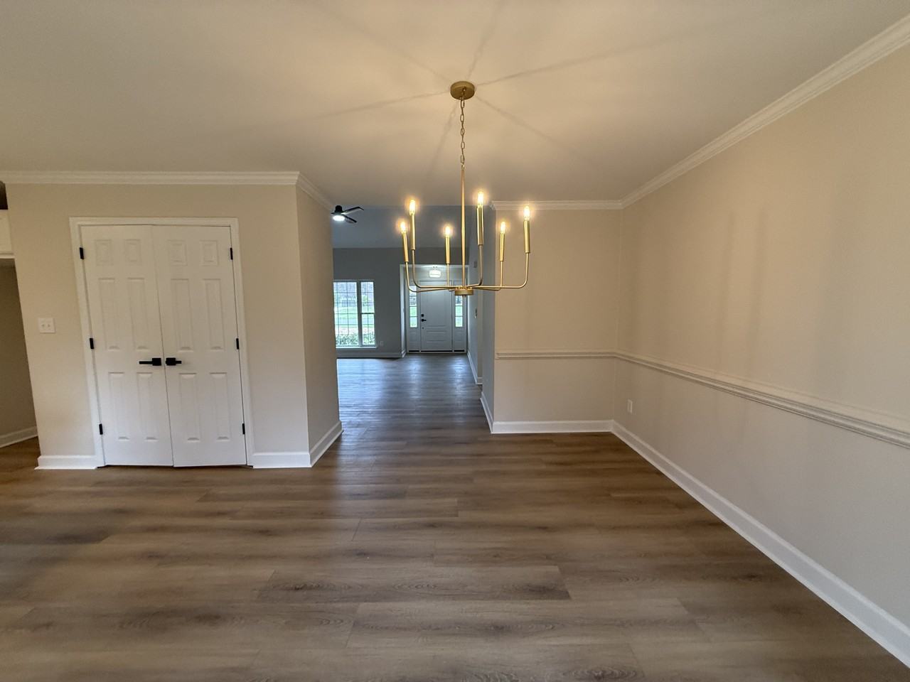 2539 Springs Dr - Photo 4 of 21