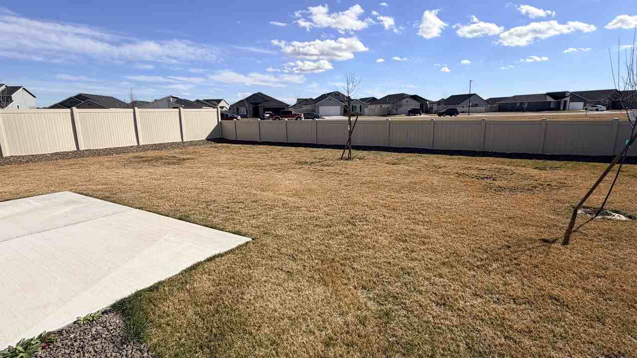 12727 Towhee St - Photo 3 of 7