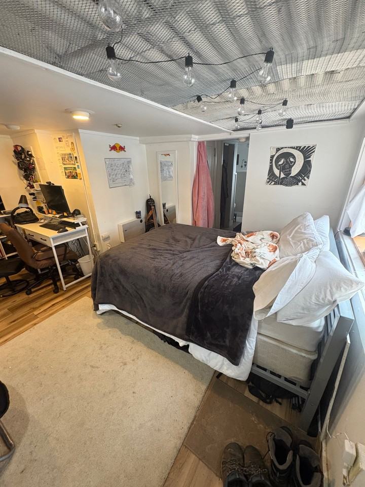 706 E Seneca St #4 - Photo 4 of 8