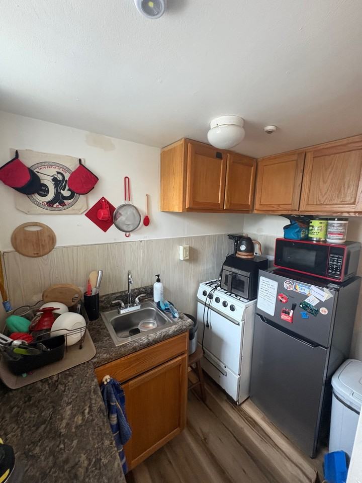 706 E Seneca St #4 - Photo 7 of 8