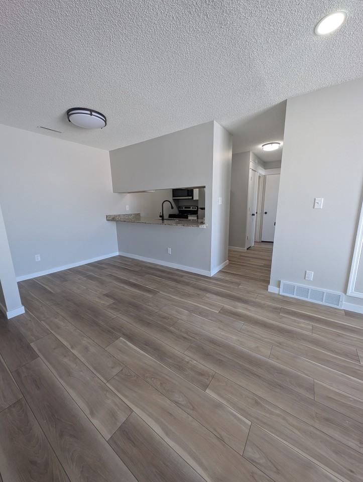 2121 Greene St #B12 - Photo 6 of 7