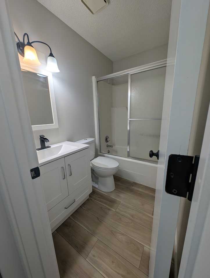 2121 Greene St #B34 - Photo 3 of 7