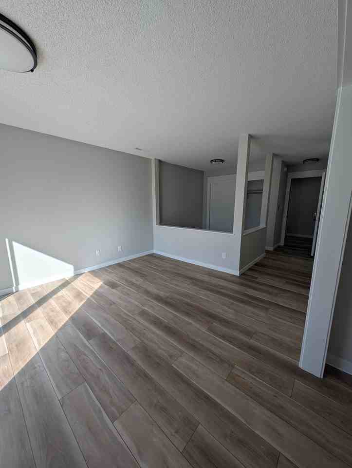 2121 Greene St #B34 - Photo 5 of 7