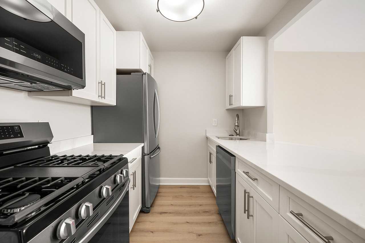 Parkside Place - Photo 6 of 39