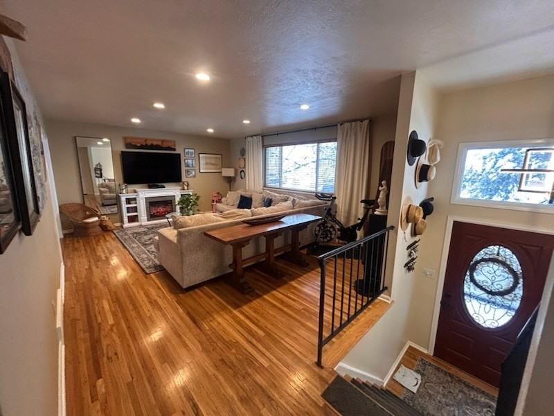 631 Virginia St - Photo 3 of 18