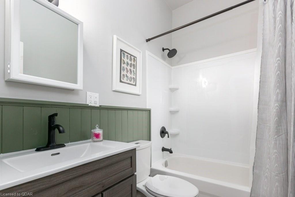 63 Alexander St - Photo 5 of 15