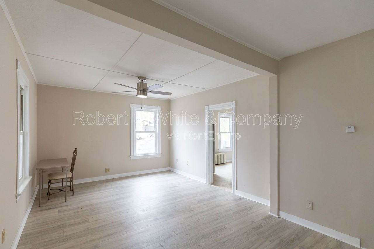 314 Norwich Ave - Photo 7 of 21