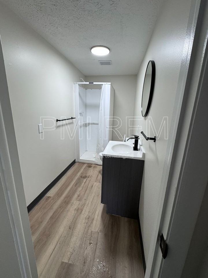 472 Sumner St #3 - Photo 3 of 12