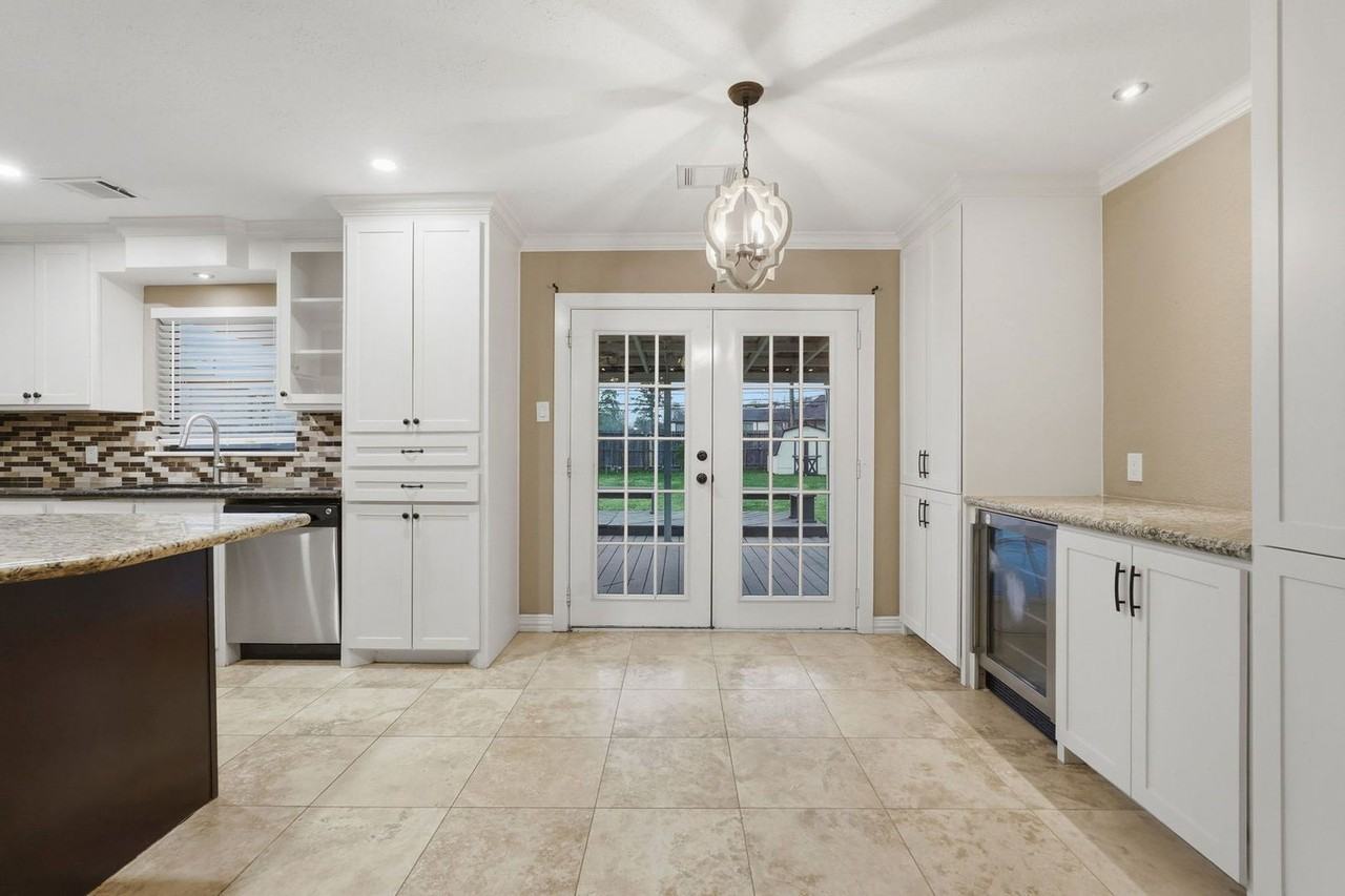 4406 Marlborough Dr - Photo 5 of 27