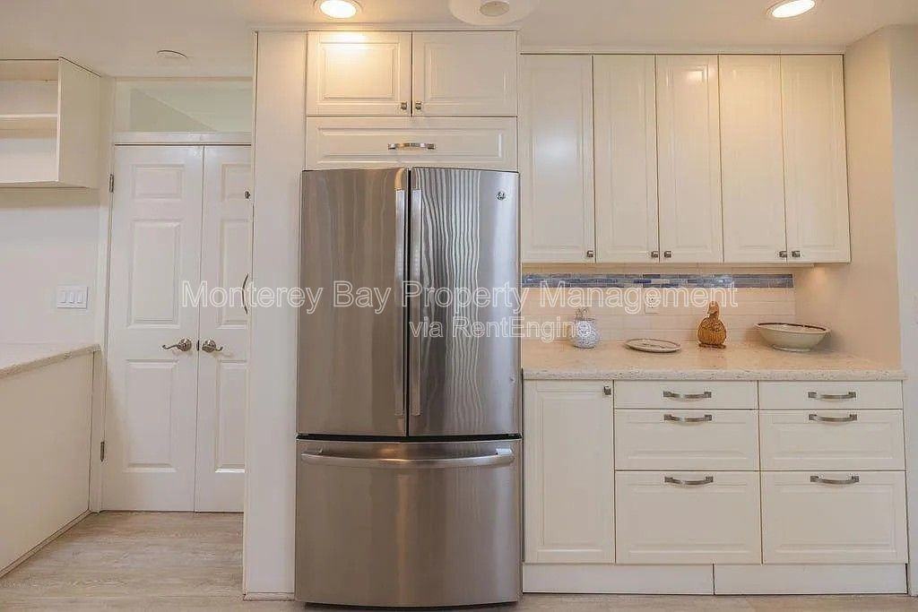 1207 David Ave - Photo 4 of 12