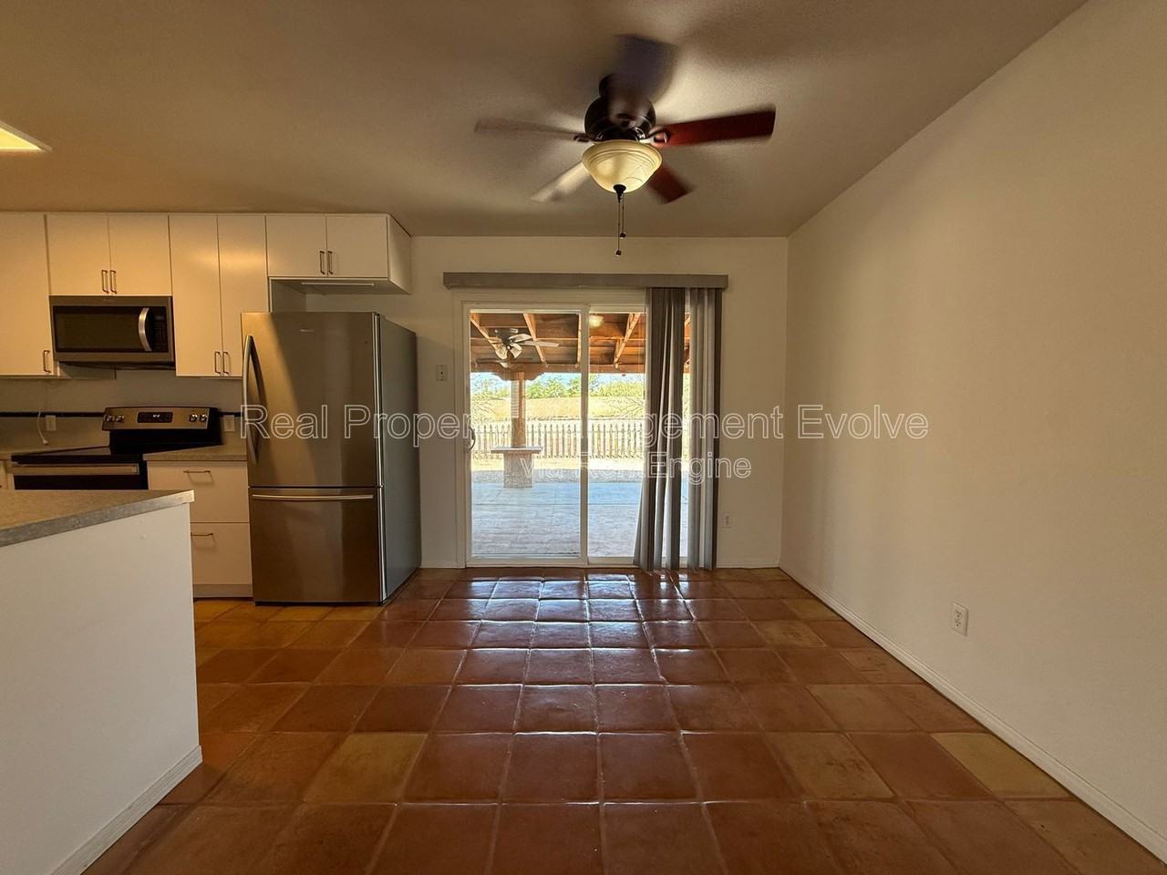 6410 E Dixileta Dr - Photo 6 of 28