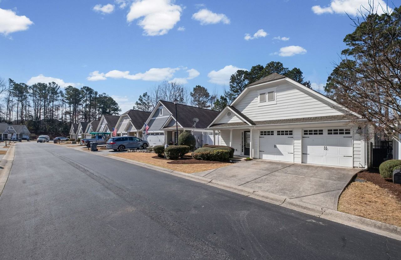 4919 Magnolia Cottage Way - Photo 3 of 36