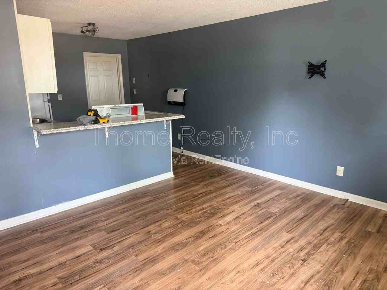 912 Belvedere St - Photo 2 of 7