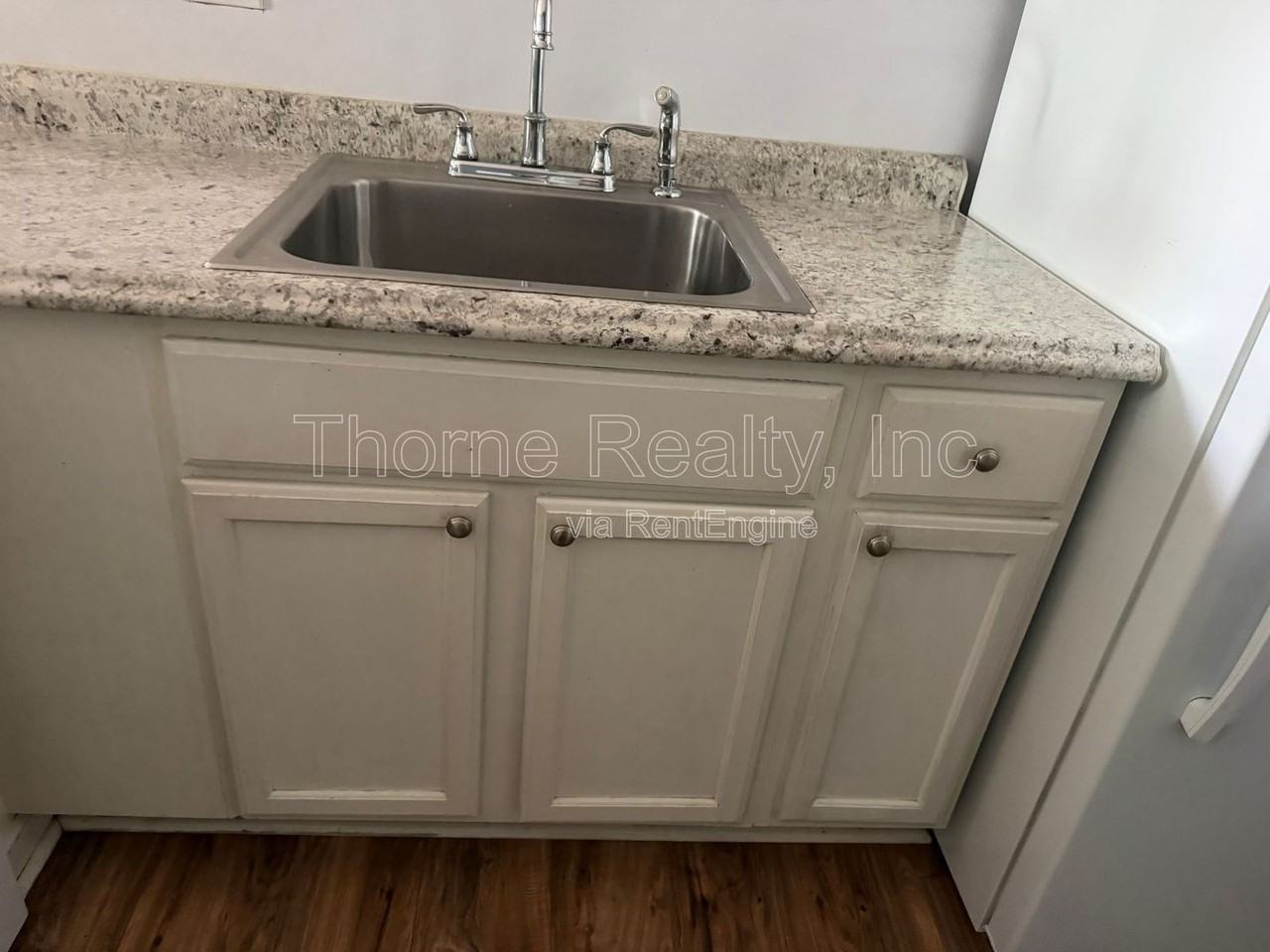 912 Belvedere St - Photo 5 of 7