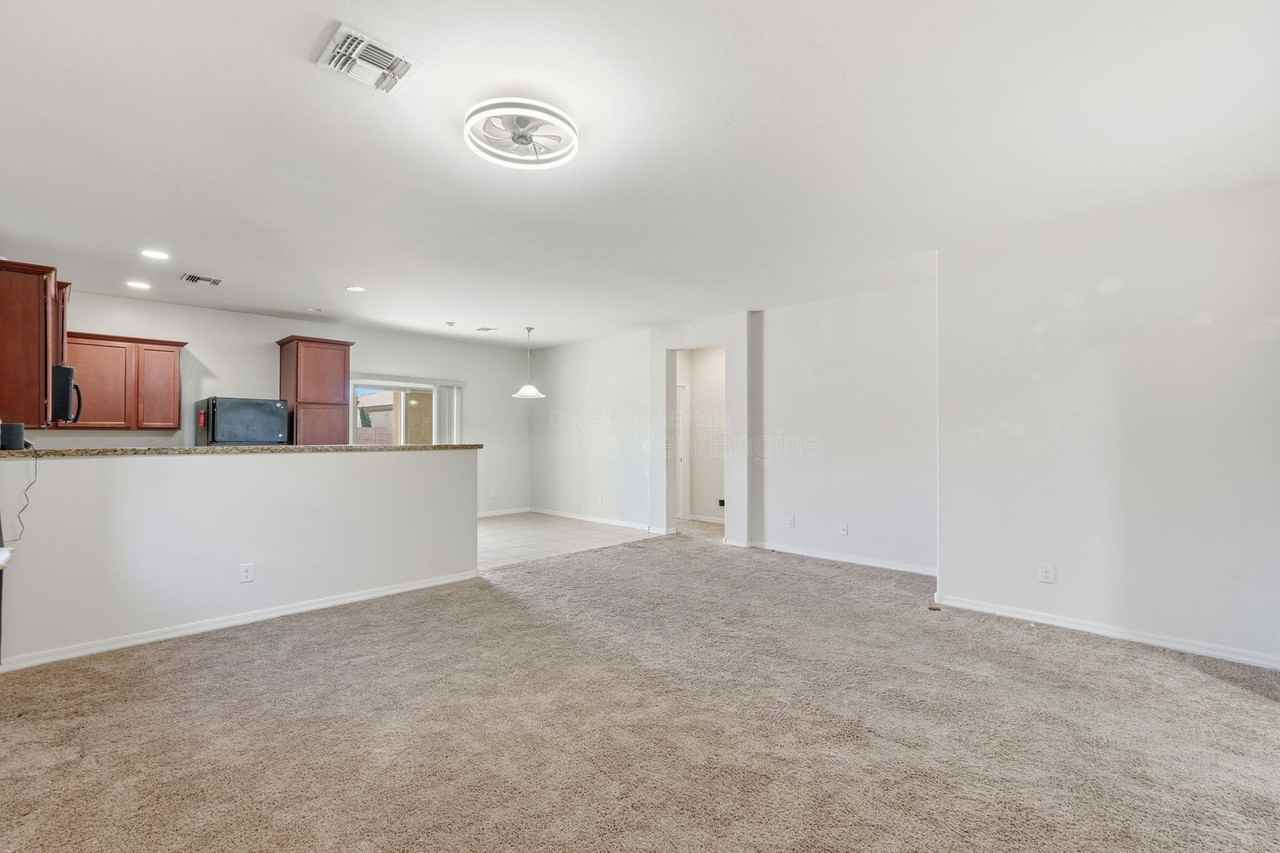 6737 S Cut Bow Dr - Photo 4 of 30